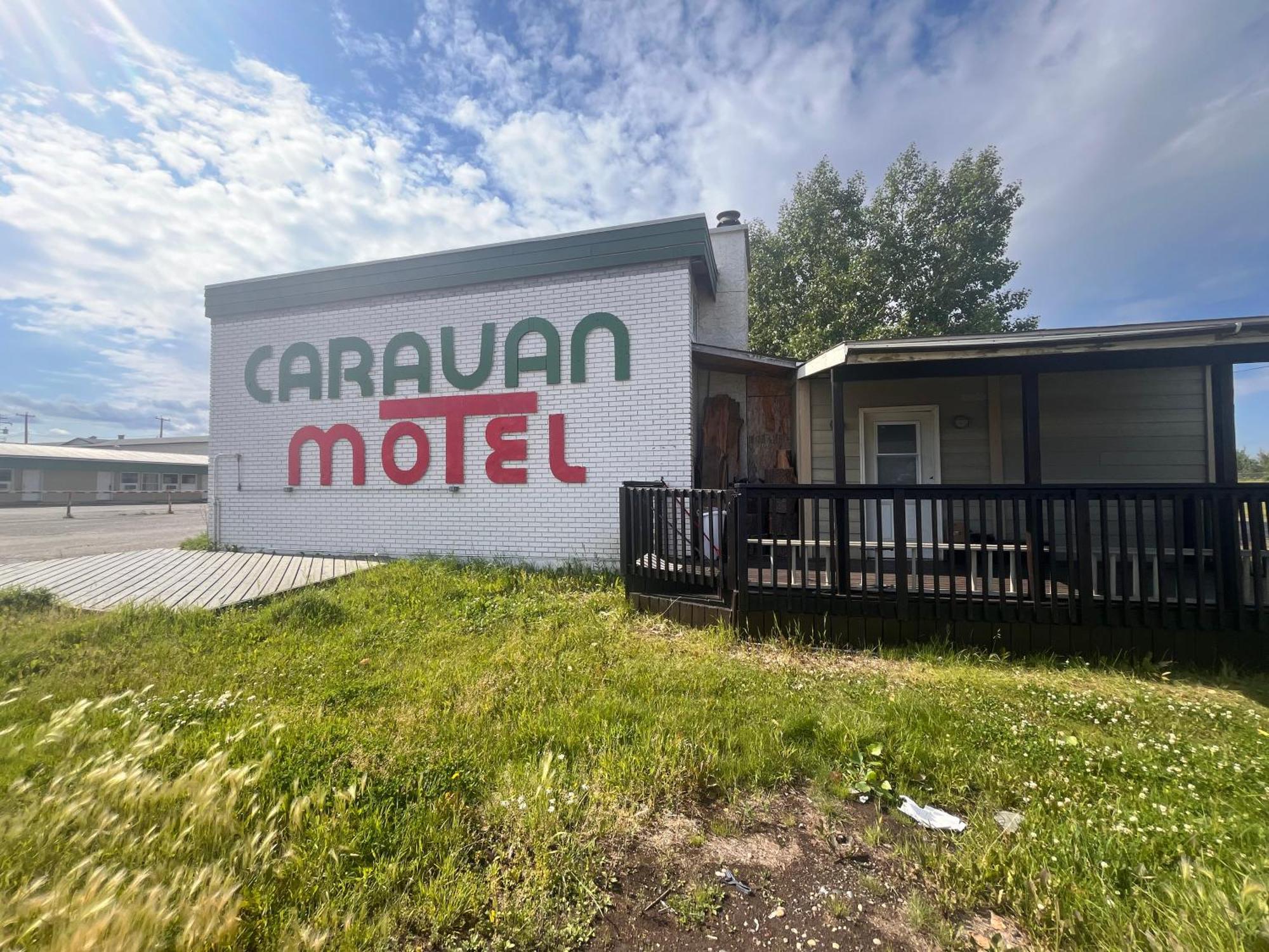 Caravan Motel Fort St. John ภายนอก รูปภาพ