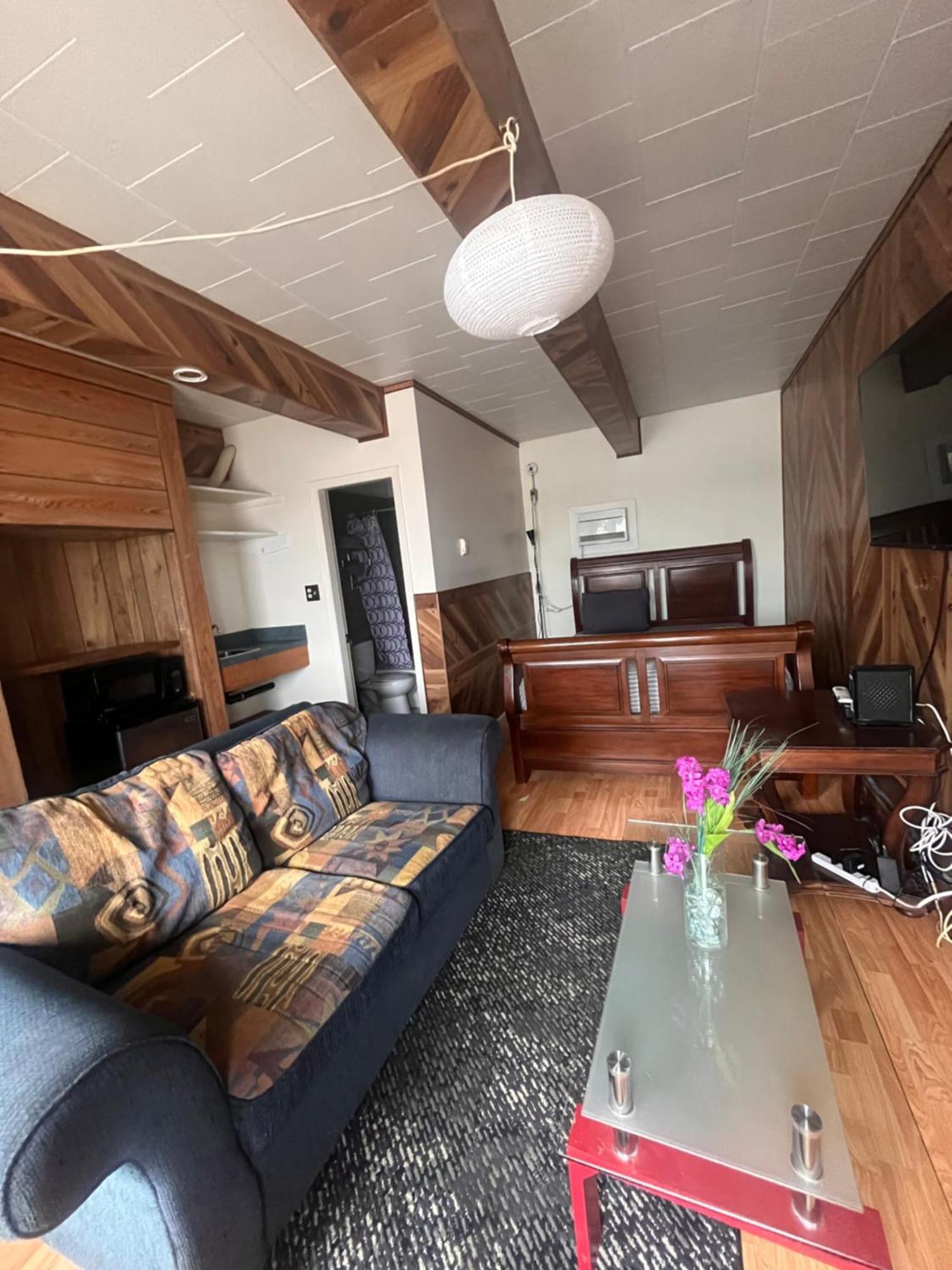 Caravan Motel Fort St. John ภายนอก รูปภาพ