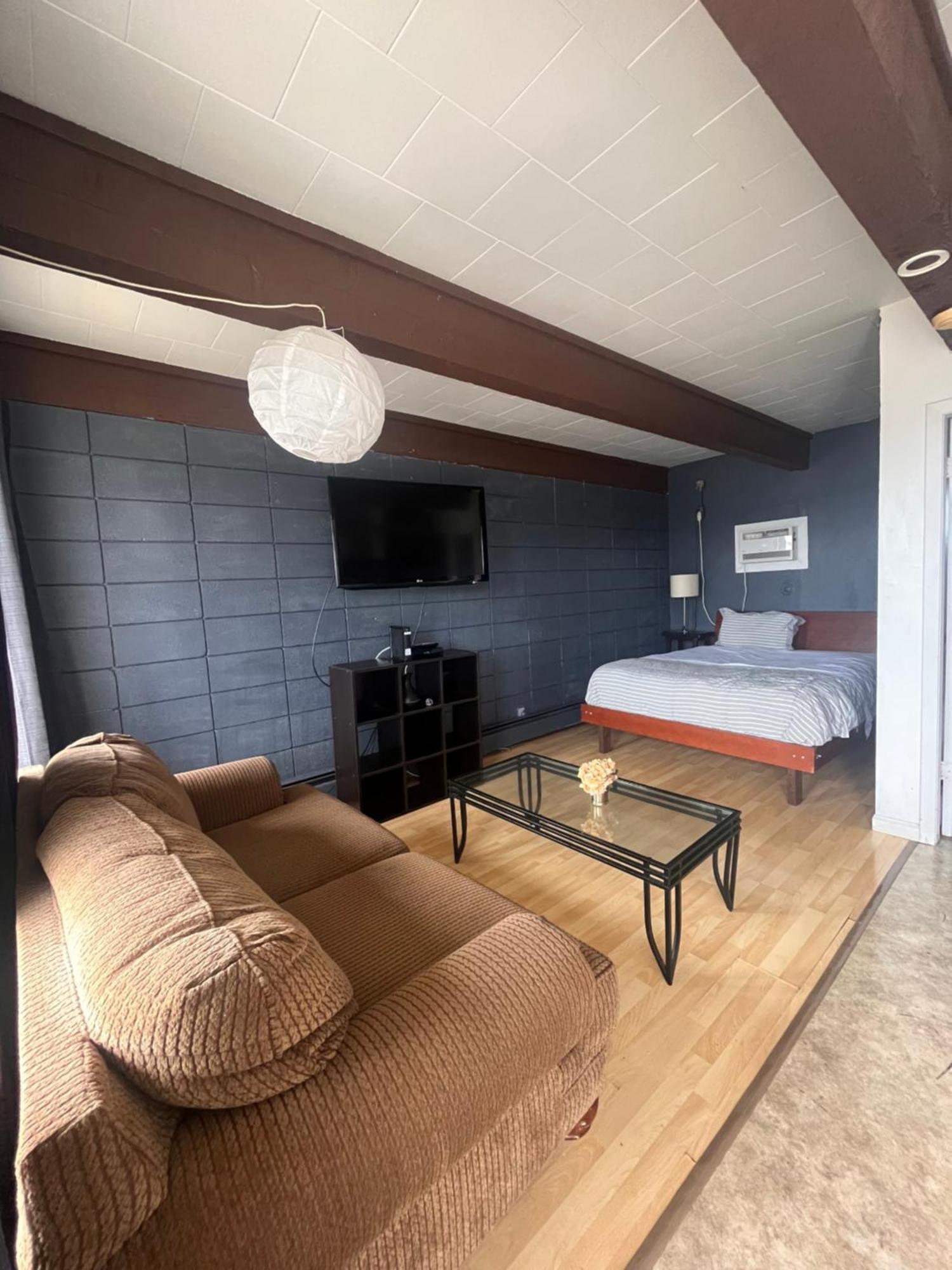 Caravan Motel Fort St. John ภายนอก รูปภาพ