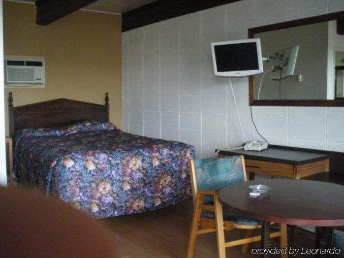 Caravan Motel Fort St. John ห้อง รูปภาพ