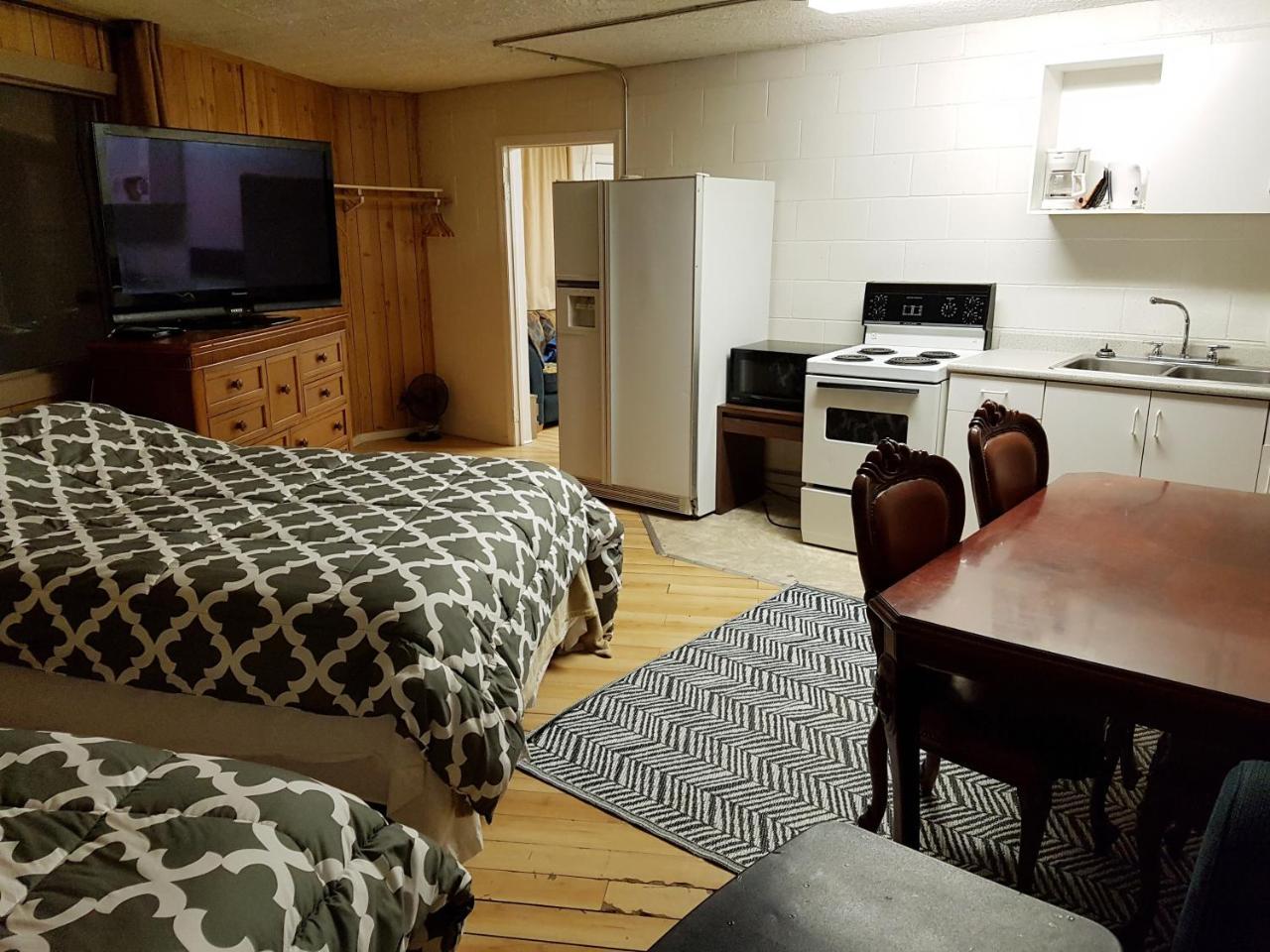 Caravan Motel Fort St. John ภายนอก รูปภาพ